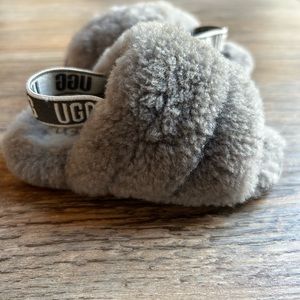 Ugg Fluff Yeah Slides for toddler, size 04/05, grey